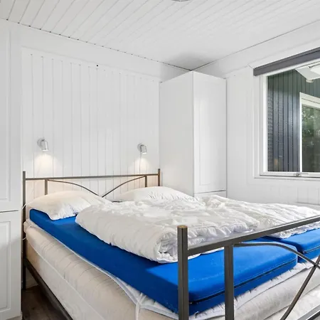 Eugenie - 100m From The Sea By Interhome *