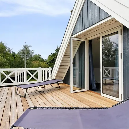 Eugenie - 100m From The Sea By Interhome